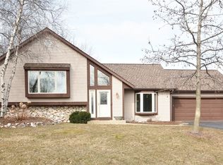 1502 W Autumn Rd, Palatine, IL 60067