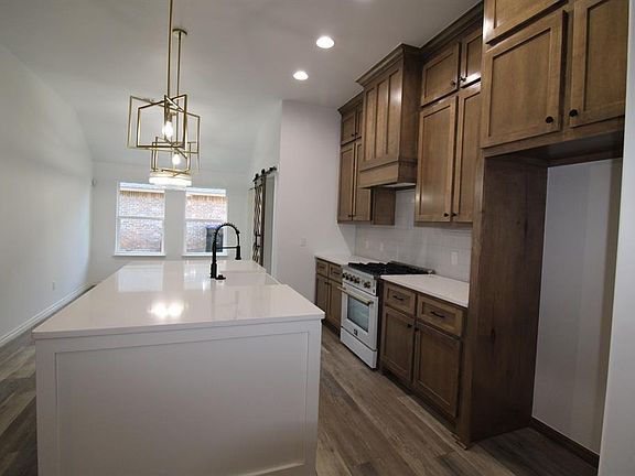 3rd image of 132 Mountain Laurel Way