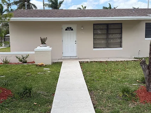 10375 SW 152nd Ter Photo 1