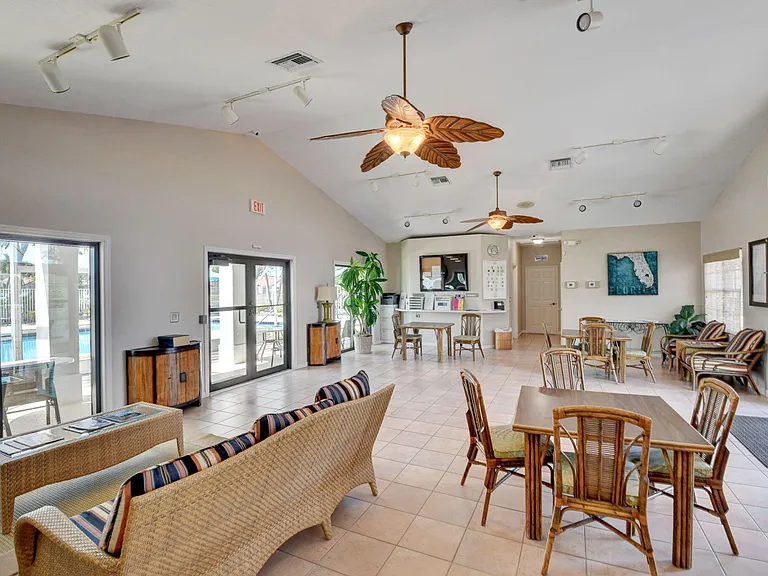 7558 Ironbridge Cir — Photo 163