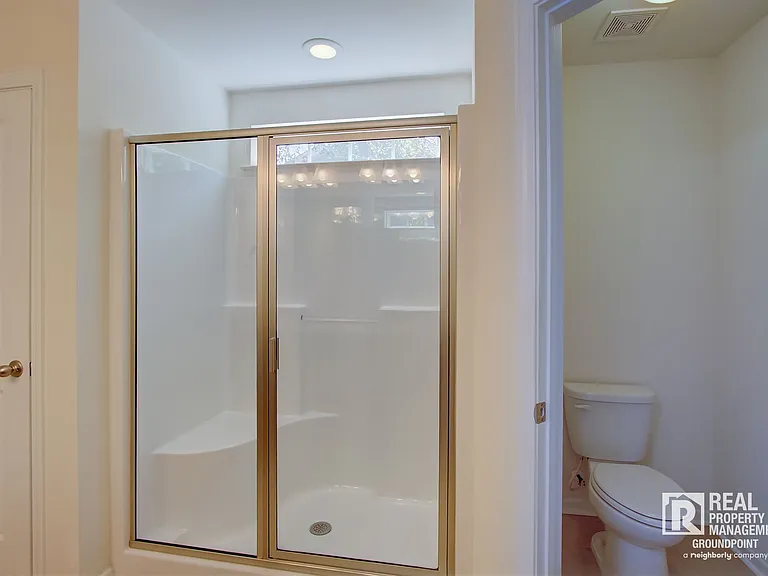 104 Elliot Creek Ln — Photo 15