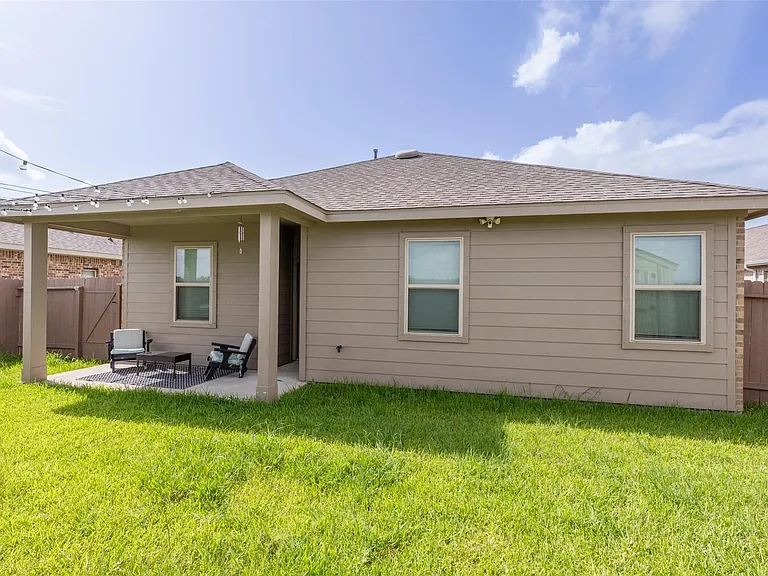 14911 Spring Forest Ln — Photo 35
