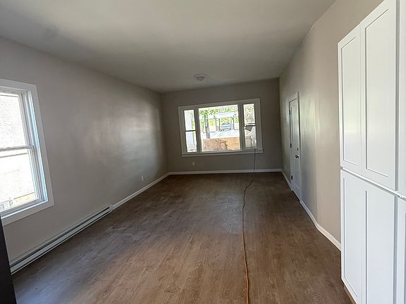 3rd image of 1311-1313 Wyoming Ave #1L