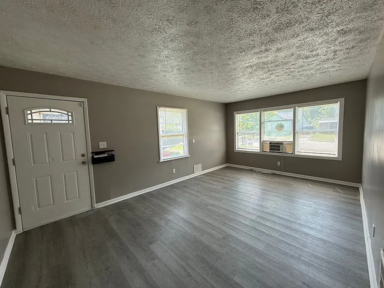 3117 Hovey St — Photo 11