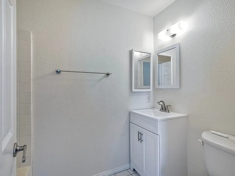 1252 Soria Gln — Photo 10