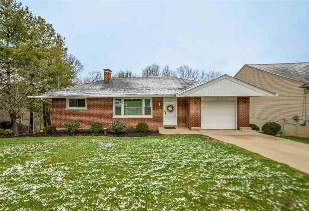134 Brentwood Pl photo 1