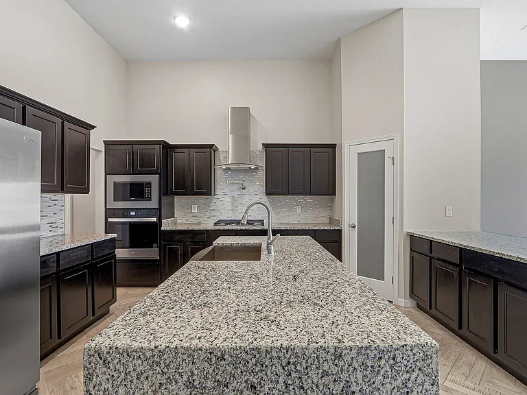 925 Louisiana Downs Ave — Photo 8