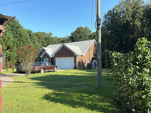 2nd image of 104 Adams Ct