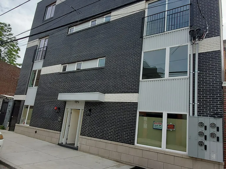 1520 N Sydenham St #2 — Photo 2