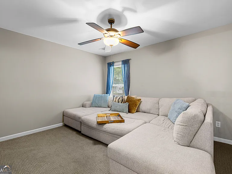 77 Lakeshore Pkwy — Photo 28