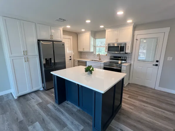 1911 Walnut St, Clifton, TX 76634