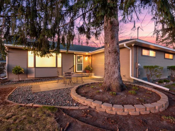 2998 Burnside Ave, Eagan, MN 55121