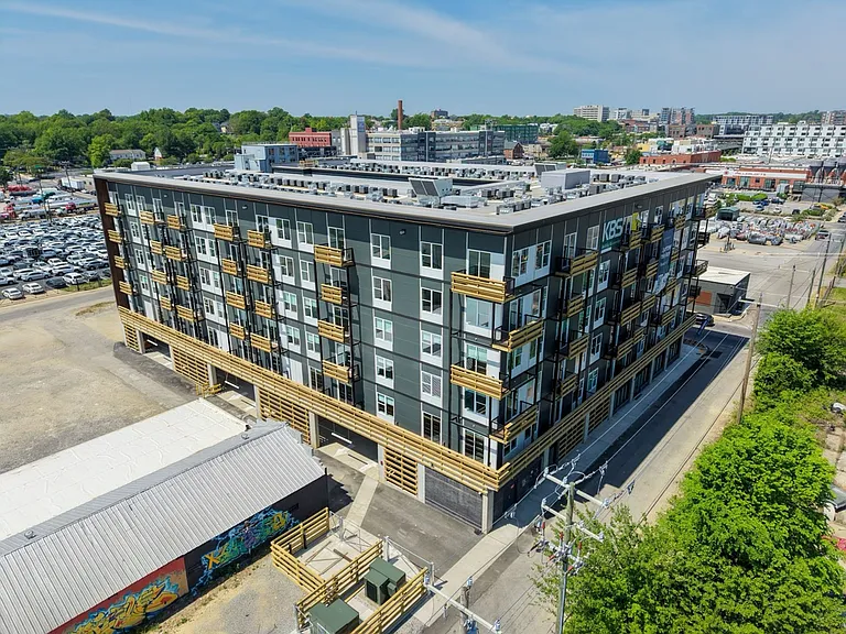 The Hub Apartments — Photo 1