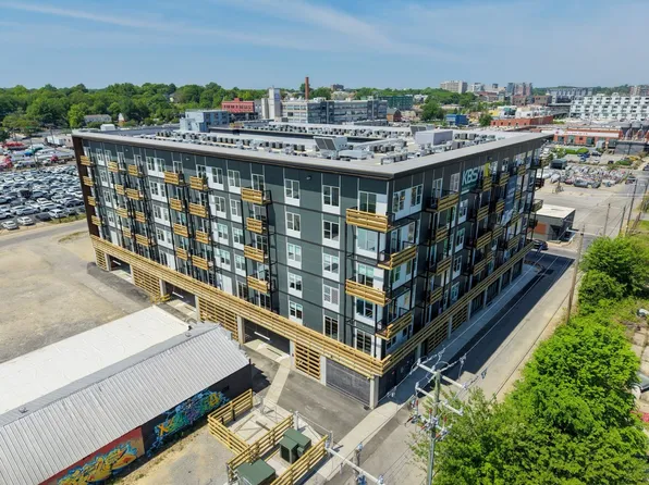 The Hub Apartments