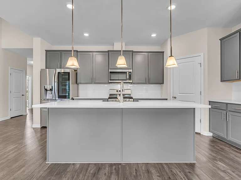 633 Castle Rd — Photo 11