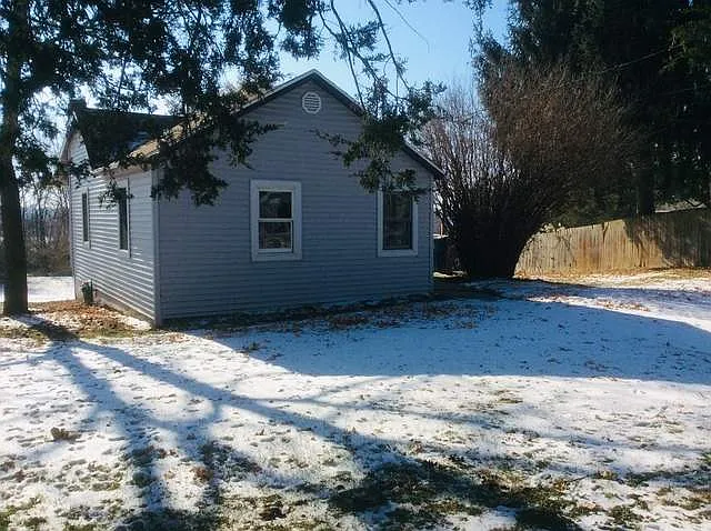2310 Market St photo 1