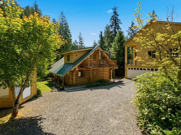 282 Edgewater Dr, Carson, WA 98610