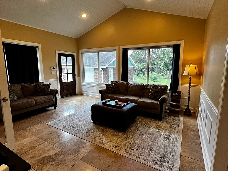 241 Cherokee Rd — Photo 3