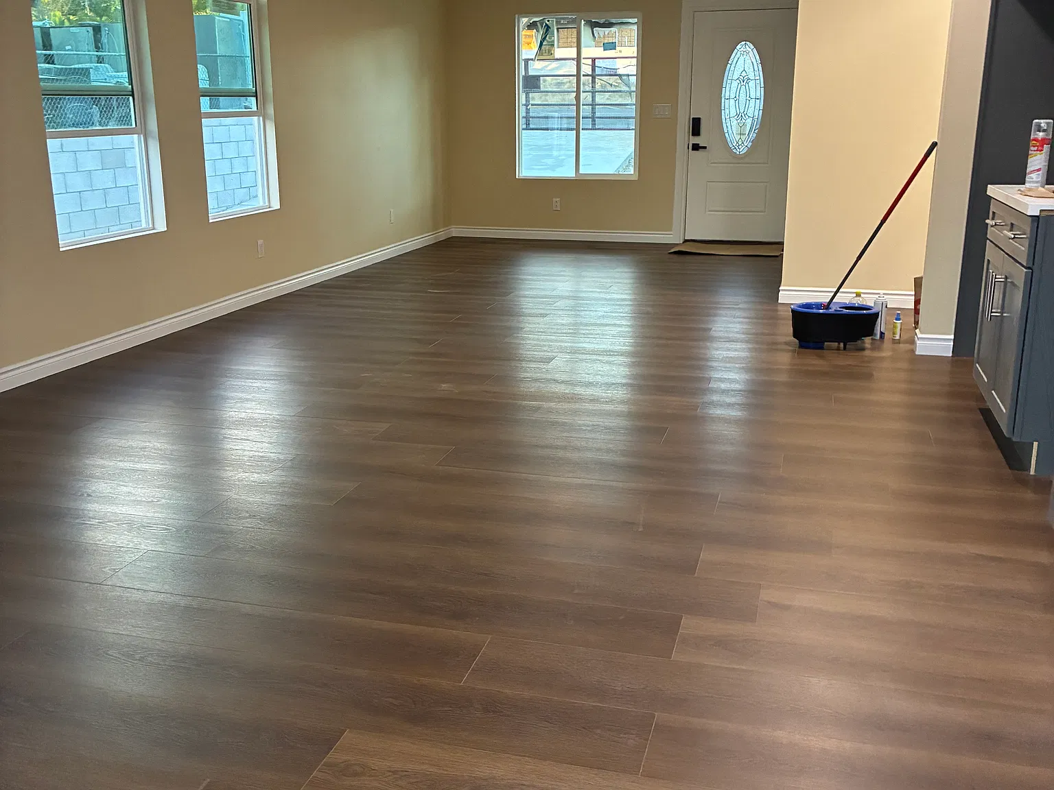 3 bed, 1300 sqft, $2,300 — Photo 4