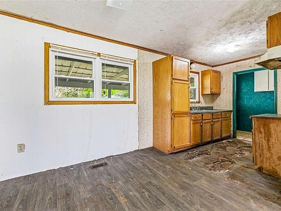 5th image of 667 W O'Smith Rd