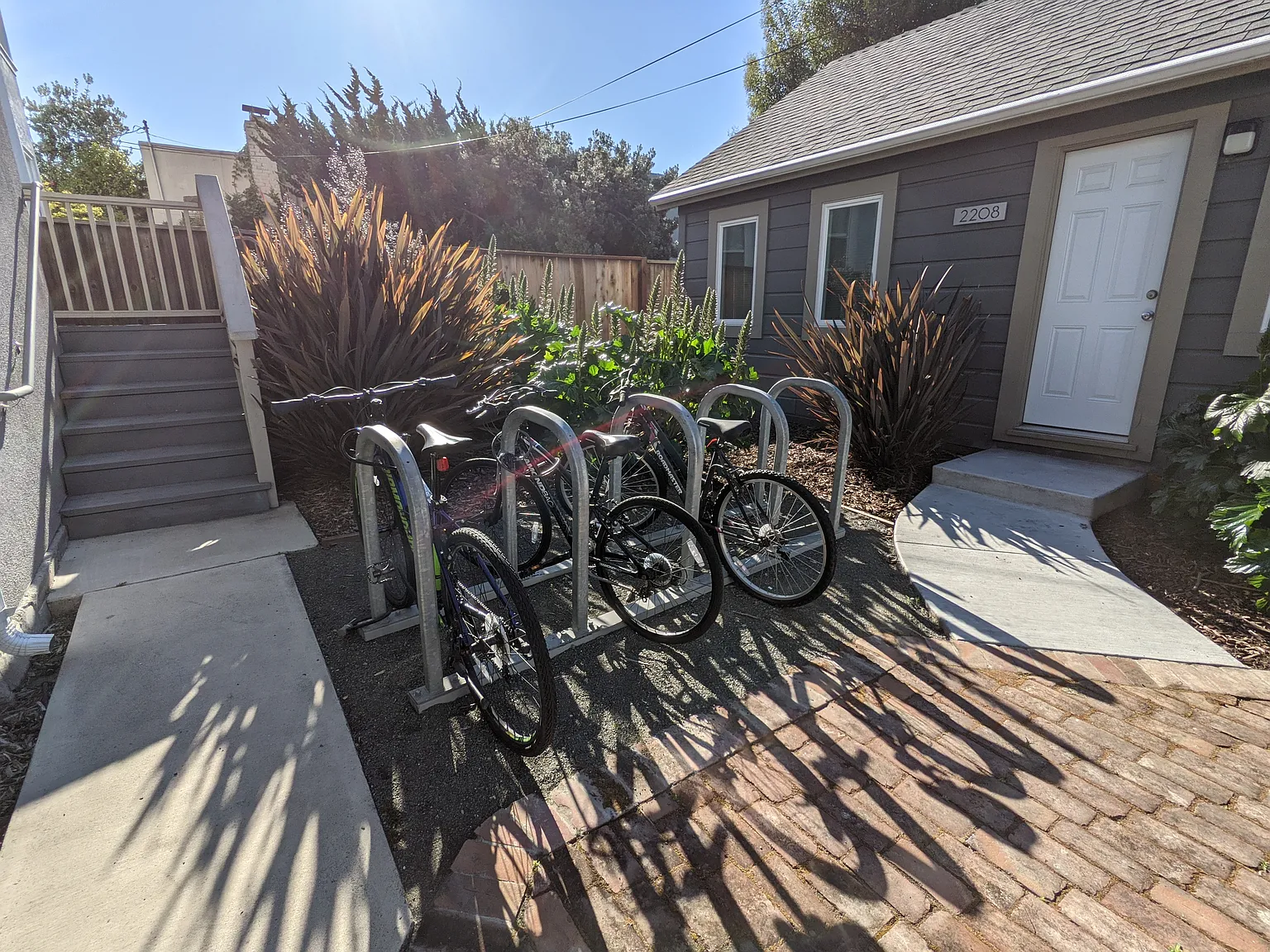2210 Durant Ave — Photo 4