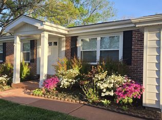 4 Hassam Ct, Ballwin, MO 63021