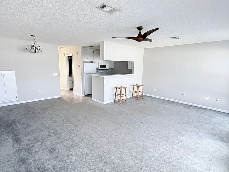 114 Baldwin Dr — Photo 6
