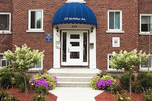 Eastwood Park Apartments — Photo 1