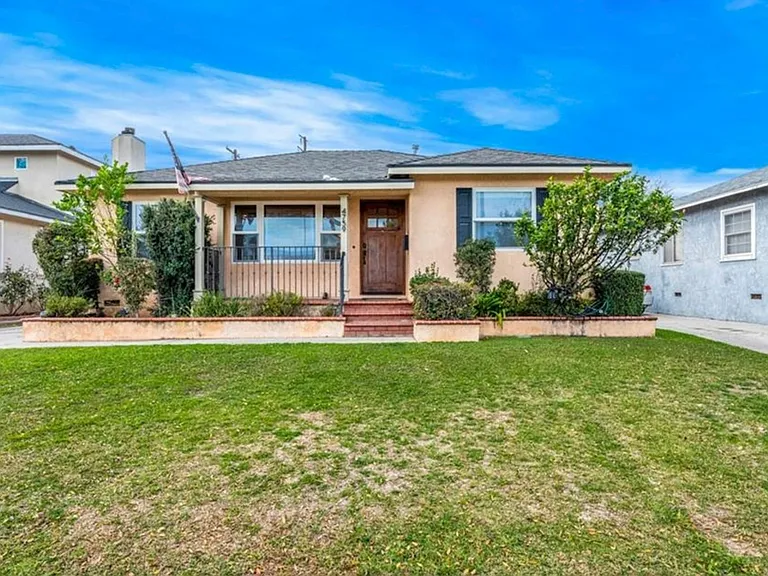 4759 Hackett Ave — Photo 24