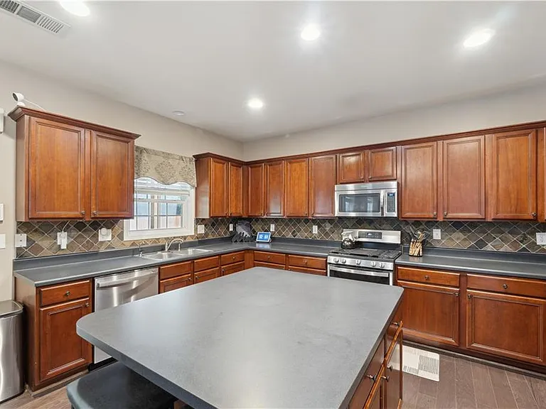 5839 Buckner Creek Dr — Photo 8