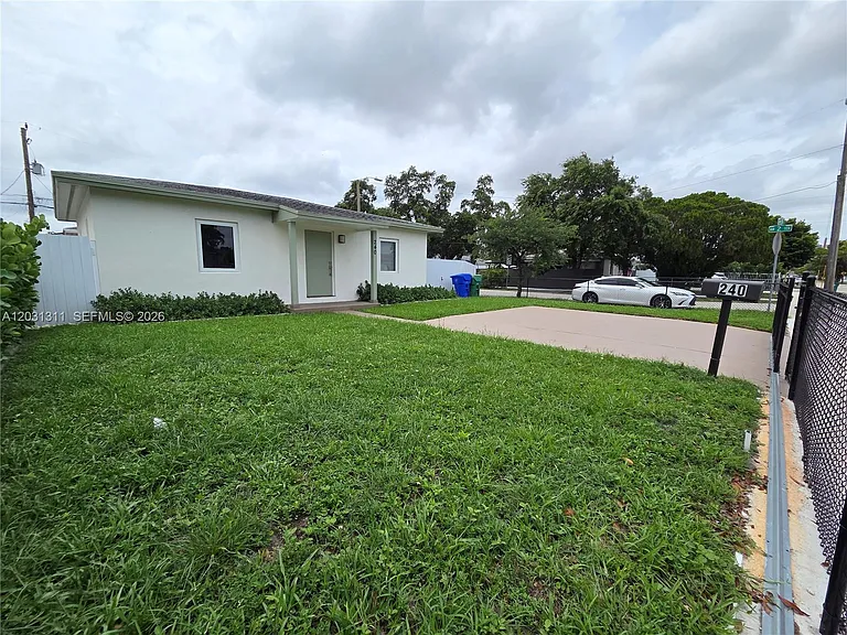 240 NW 51st Ave — Photo 21