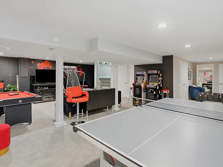 10 Graveswood Ct — Photo 31