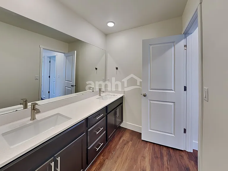 390 Smith Dr — Photo 28