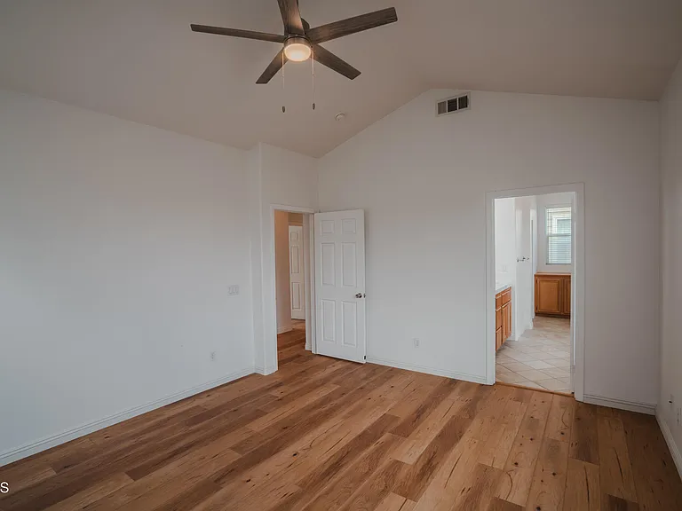 525 Shell Harbor Ln #525 — Photo 9