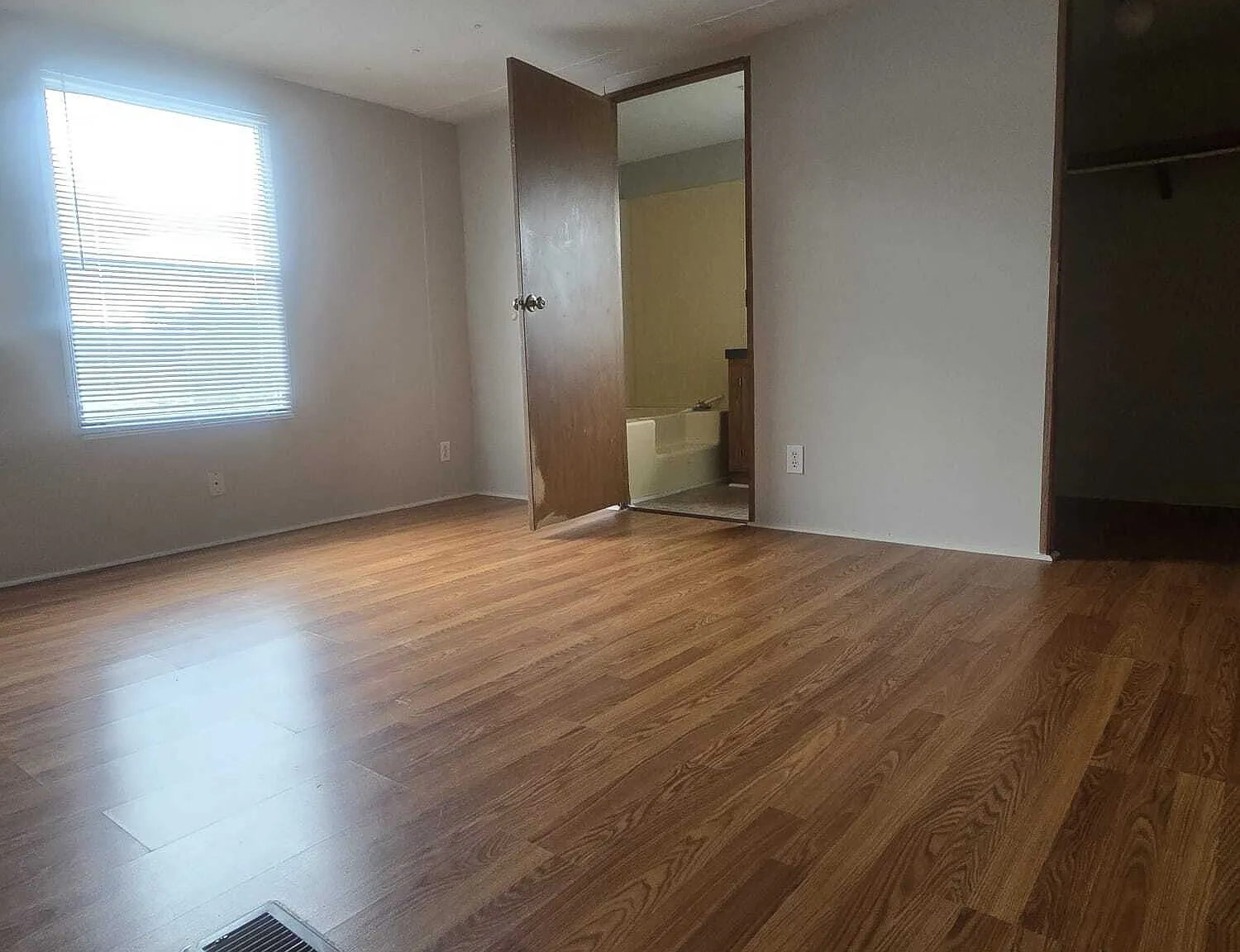 2263 New Leicester Highway — Photo 4
