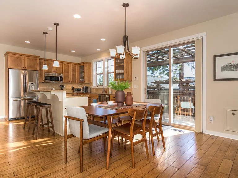 2422 Lolo Dr — Photo 12