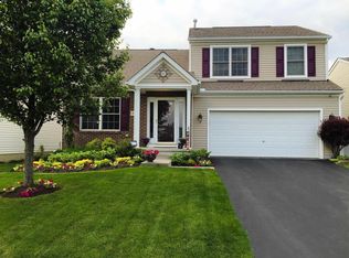 696 Cedar Run Dr, Blacklick, OH 43004