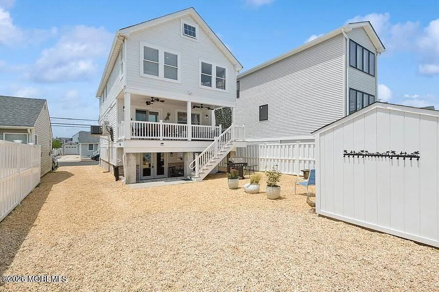 5 bed, 2.5 bath, $7,000 — Photo 2