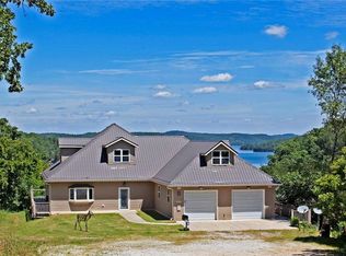 8872 Weber Ln, Rogers, AR 72756