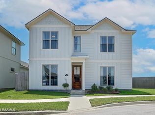 100 Harvey Cay Ln, Youngsville, LA 70592