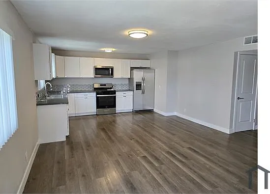 2 bed, 825 sqft, $2,650 — Photo 4
