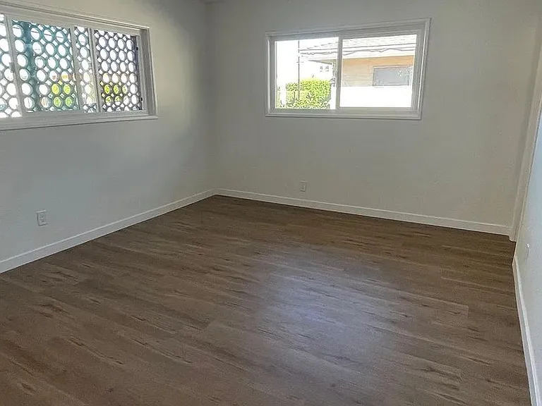 3814 S Bronson Ave — Photo 14