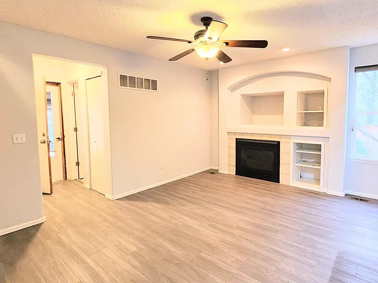 10459 Hollyhock Ct — Photo 4