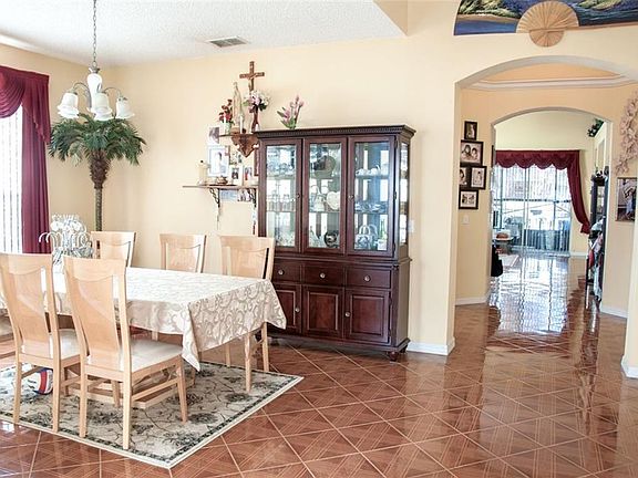 2nd image of 5593 Berwood Dr