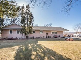 2623 Ridgeview Dr NW, Swisher, IA 52338