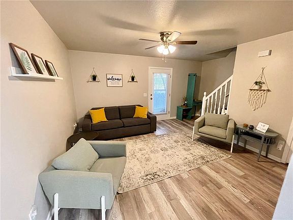 3rd image of 408 E Main St Unit 1 & 2
