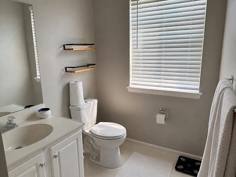 35 Lois Ln — Photo 35