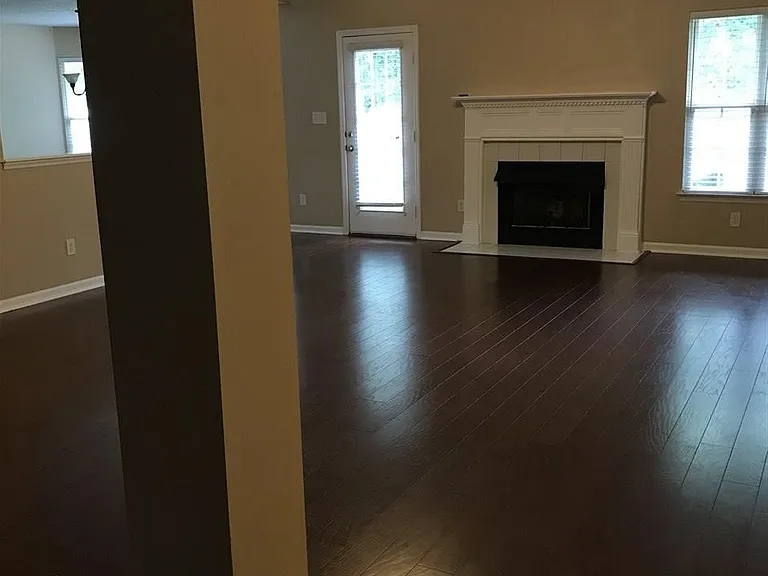 110 Bridgeway Ln — Photo 10