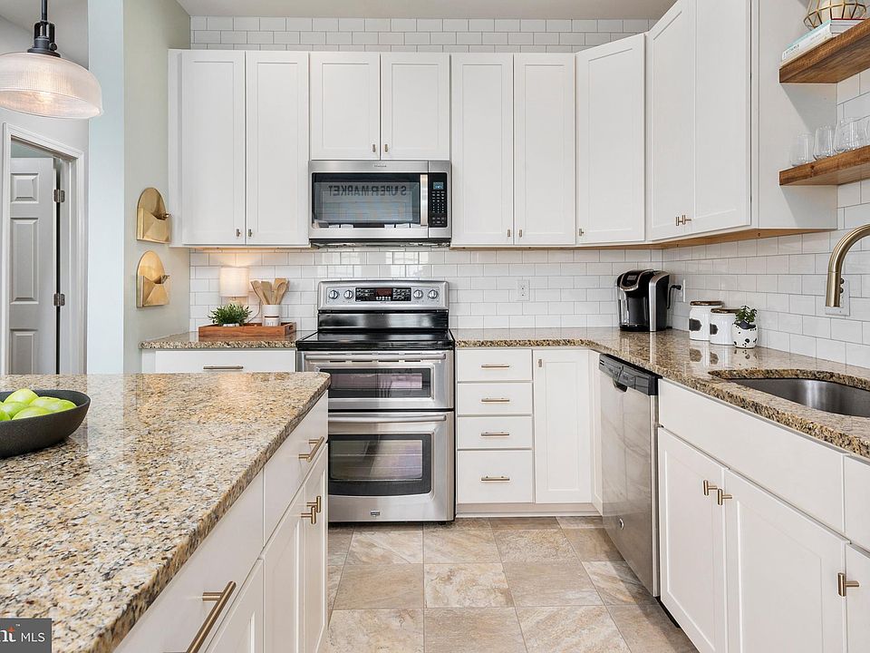 1st image of 105 Cecilia Carey Ln