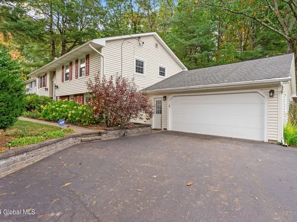 46 Evergreen Avenue, Clifton Park, NY 12065